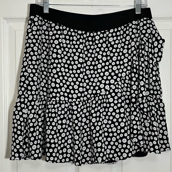 Maeve Dresses & Skirts - MAEVE by ANTHROPOLOGIE Button Black and white ruffle wrap Skirt | size large